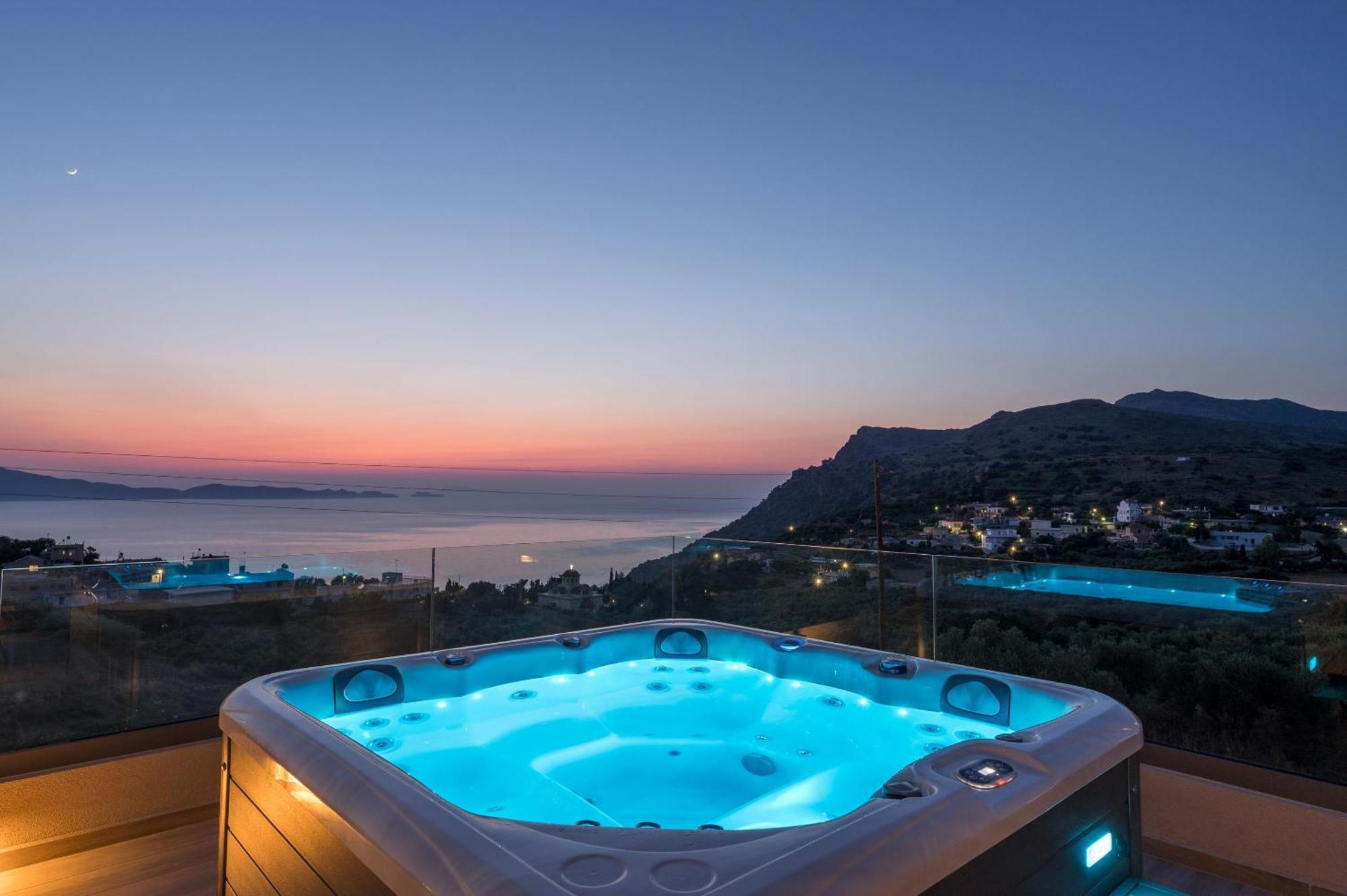 Villa Ekphrasis With Sea View And Jacuzzi Ravdhoúkha 外观 照片